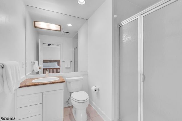 3 Bayview Ter, Green Brook Twp., NJ 08812