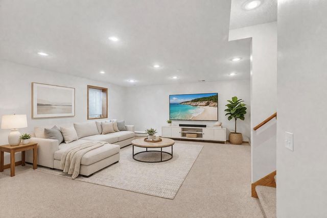 14955 Credit View Drive, Savage, MN 55378