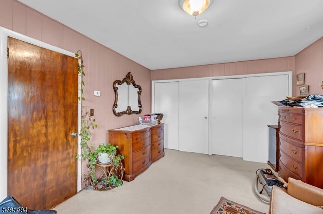 58 Sand Hill Rd, Clinton Twp., NJ 08801