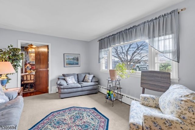 58 Sand Hill Rd, Clinton Twp., NJ 08801