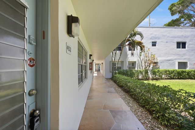 452 Normandy J, Delray Beach, FL 33484