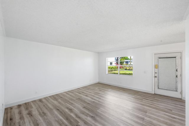 452 Normandy J, Delray Beach, FL 33484