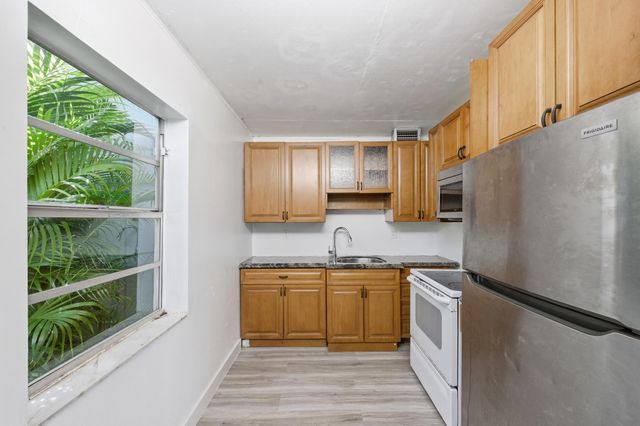 452 Normandy J, Delray Beach, FL 33484