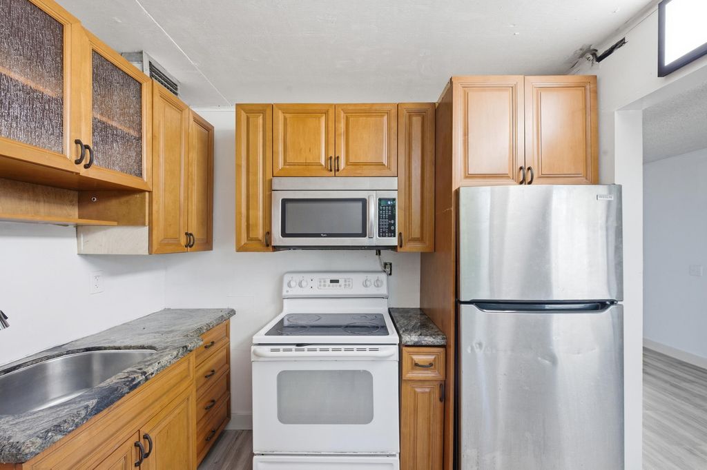 452 Normandy J, Delray Beach, FL 33484