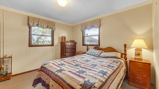 1588 W Severs Road, La Porte, IN 46350