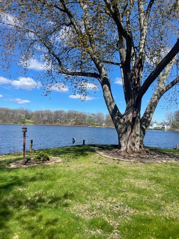 1588 W Severs Road, La Porte, IN 46350