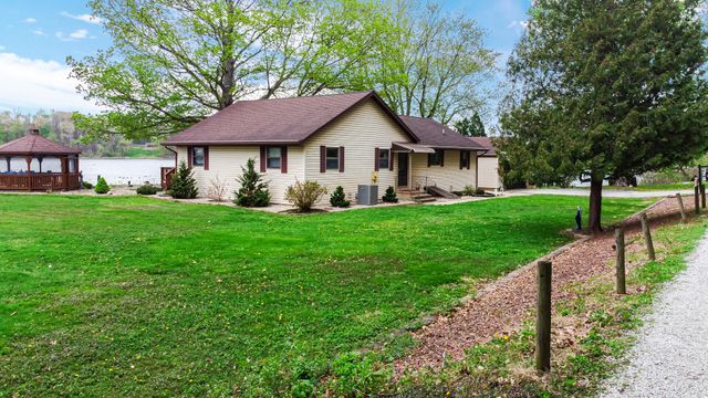 1588 W Severs Road, La Porte, IN 46350