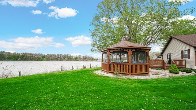 1588 W Severs Road, La Porte, IN 46350