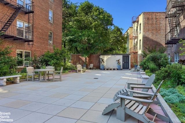 330 Haven Ave Apt 4F, New York City, NY 10033