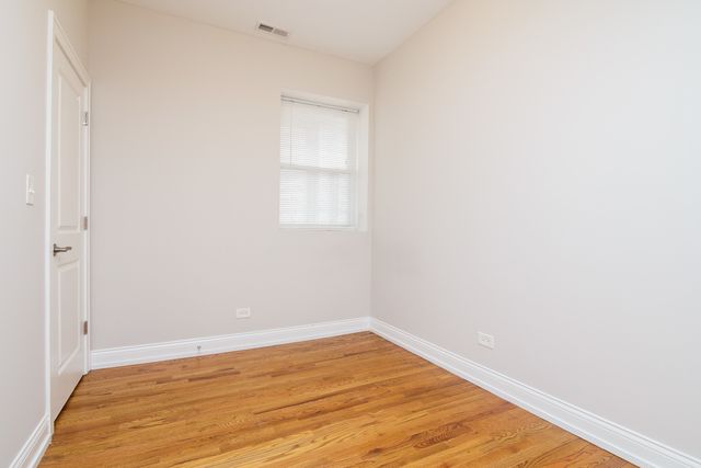 4905 W Cuyler Avenue 1, Chicago, IL 60641