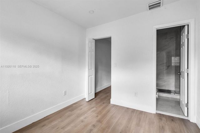 975 NW 134th St, North Miami, FL 33168