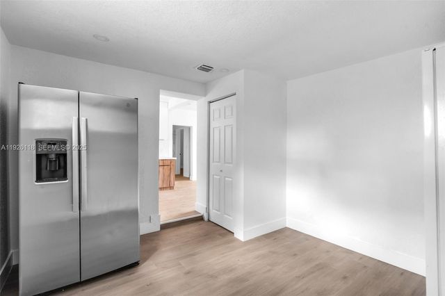 975 NW 134th St, North Miami, FL 33168