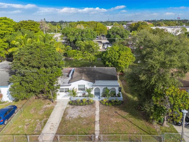 975 NW 134th St, North Miami, FL 33168