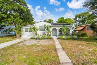 975 NW 134th St, North Miami, FL 33168