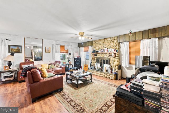 9 HANCOCK LN, Willingboro, NJ 08046