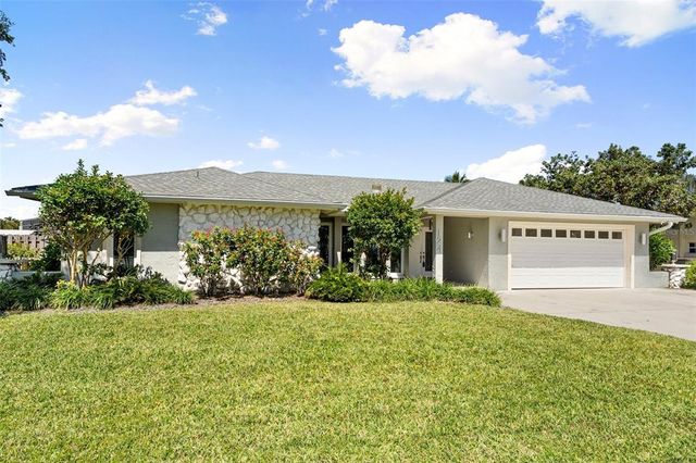 124 E NORTH SHORE AVENUE, North Fort Myers, FL 33917