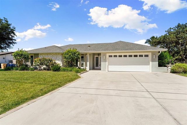 124 E NORTH SHORE AVENUE, North Fort Myers, FL 33917
