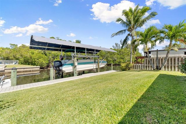 124 E NORTH SHORE AVENUE, North Fort Myers, FL 33917