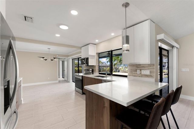124 E NORTH SHORE AVENUE, North Fort Myers, FL 33917
