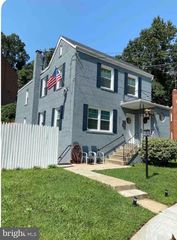 2707 FORT BAKER DR SE, Washington, DC 20020