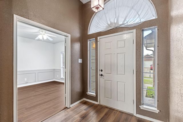 8832 Stirrup Way, Fort Worth, TX 76244