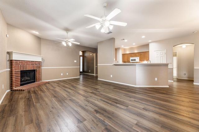 8832 Stirrup Way, Fort Worth, TX 76244