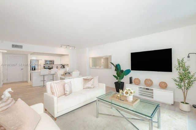 2301 Collins Avenue 401, Miami Beach, FL 33139