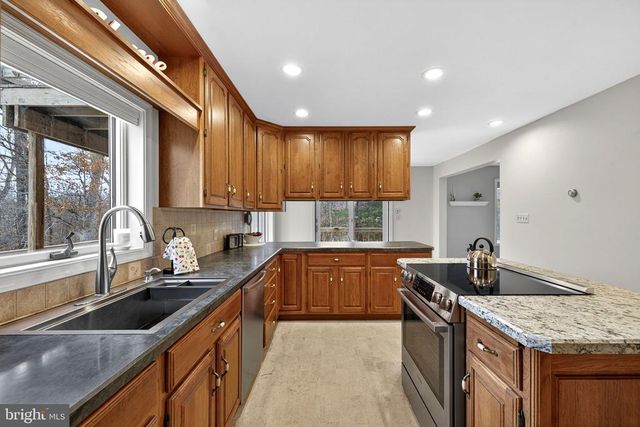 8423 LOCK LN, Warrenton, VA 20186