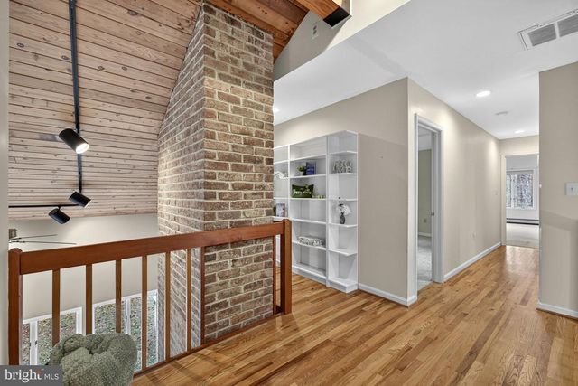 8423 LOCK LN, Warrenton, VA 20186