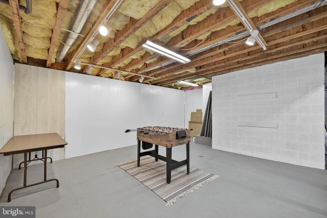 8423 LOCK LN, Warrenton, VA 20186