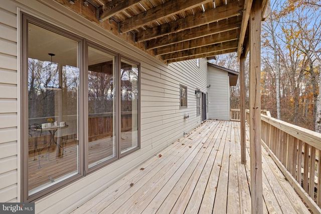 8423 LOCK LN, Warrenton, VA 20186