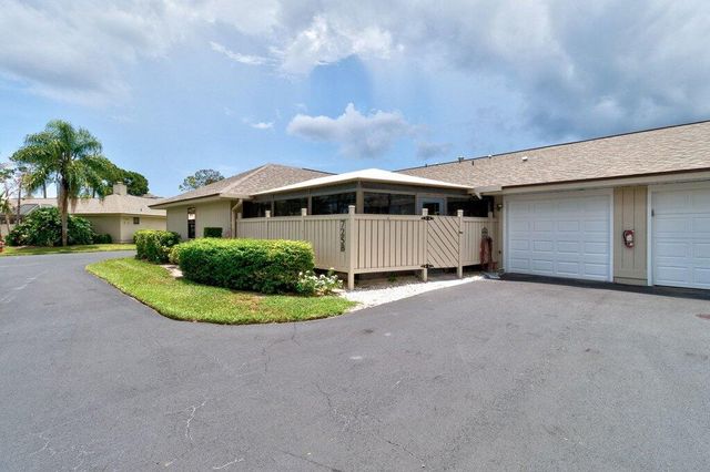 725 Timber Ridge Trail SW Unit B, Vero Beach, FL 32962