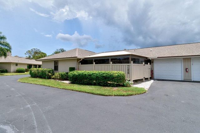 725 Timber Ridge Trail SW Unit B, Vero Beach, FL 32962