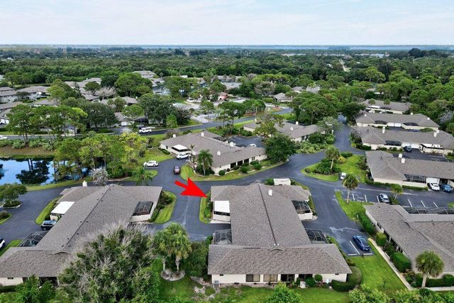 725 Timber Ridge Trail SW Unit B, Vero Beach, FL 32962