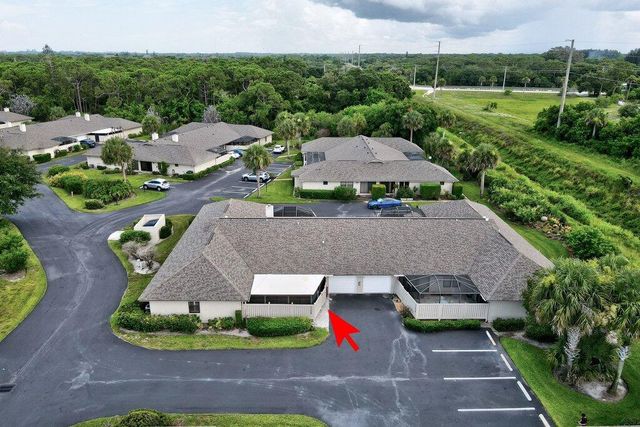 725 Timber Ridge Trail SW Unit B, Vero Beach, FL 32962