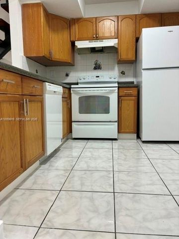 1121 SW 105th Ave 308, Miami, FL 33174