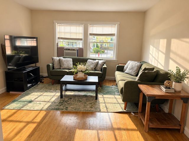 180 S Main St 5, Attleboro, MA 02703