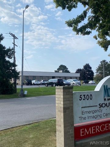 5320 Military Road, Lewiston, NY 14092