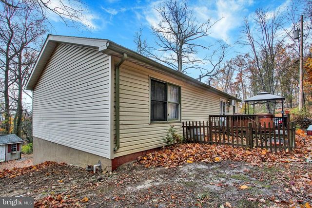 12702 SKIWAY DR, Waynesboro, PA 17268