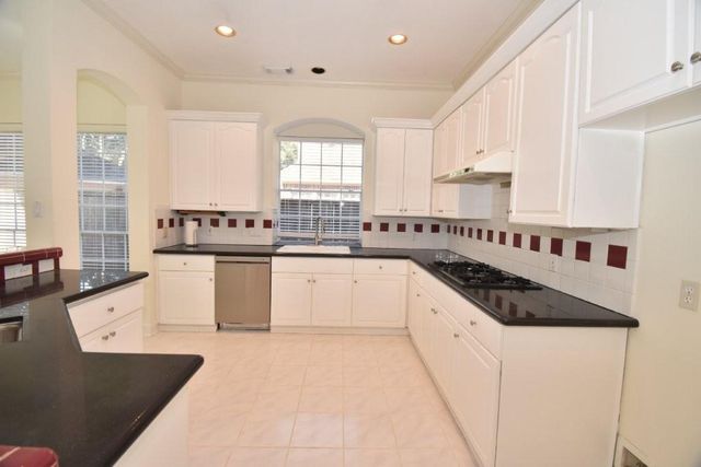 16 Treverstone Court, Sugar Land, TX 77479