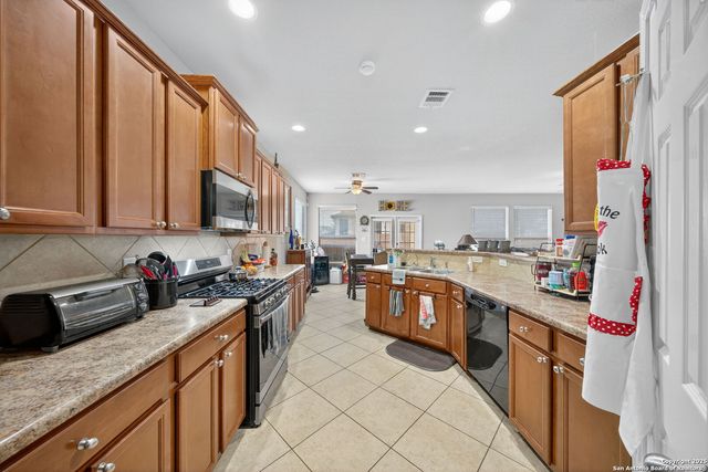 757 clearbrook ave, Schertz, TX 78108