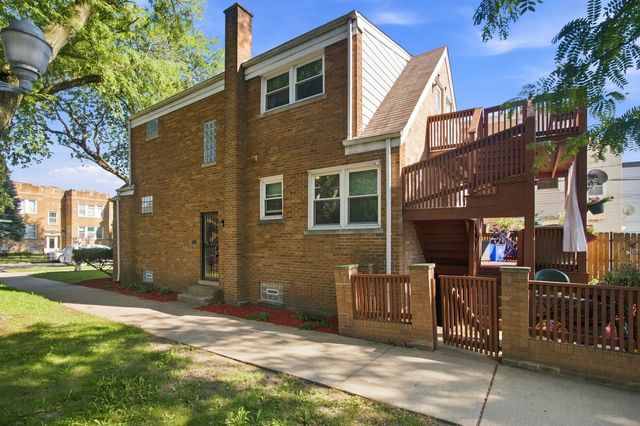 3858 N Sawyer Avenue, Chicago, IL 60618