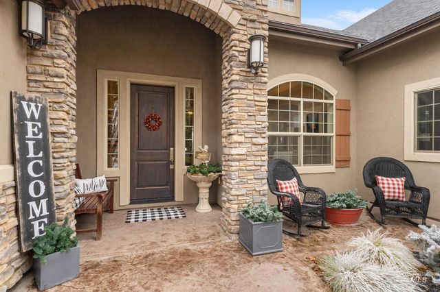 5609 W Founders Dr, Eagle, ID 83616