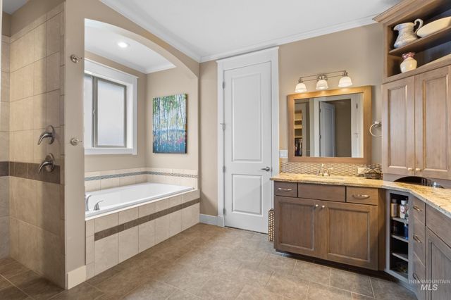 5609 W Founders Dr, Eagle, ID 83616