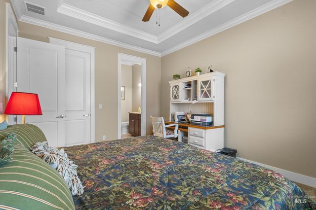 5609 W Founders Dr, Eagle, ID 83616