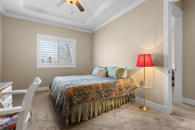 5609 W Founders Dr, Eagle, ID 83616