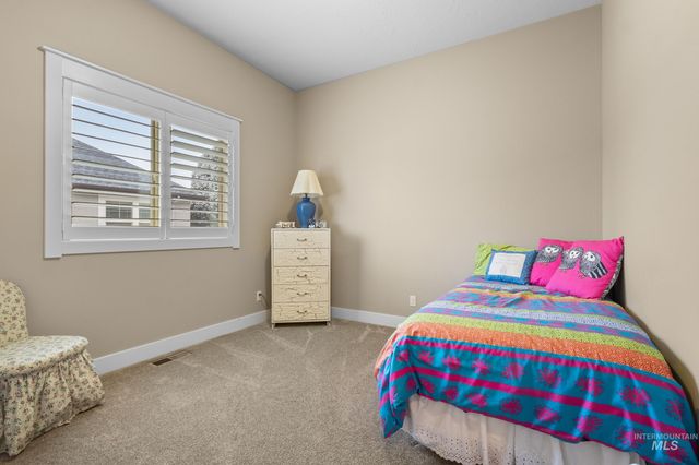 5609 W Founders Dr, Eagle, ID 83616