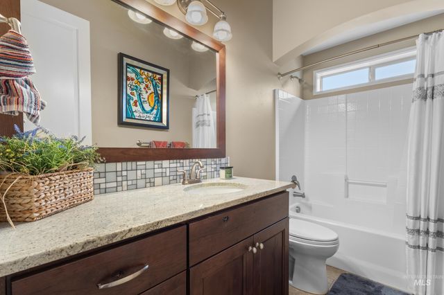 5609 W Founders Dr, Eagle, ID 83616