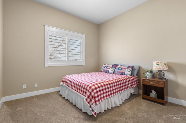 5609 W Founders Dr, Eagle, ID 83616