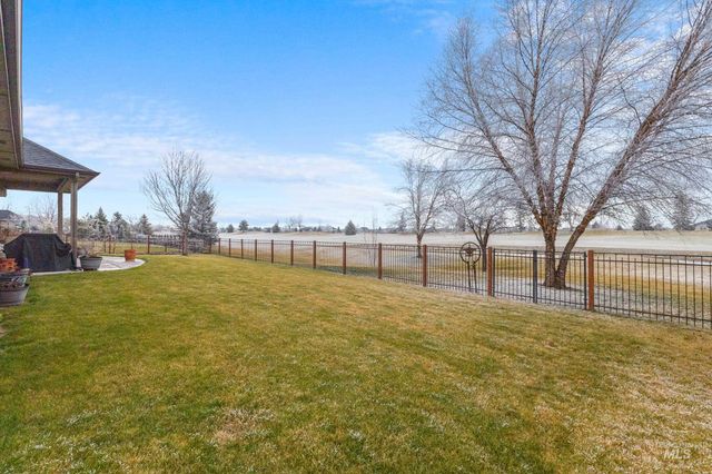 5609 W Founders Dr, Eagle, ID 83616